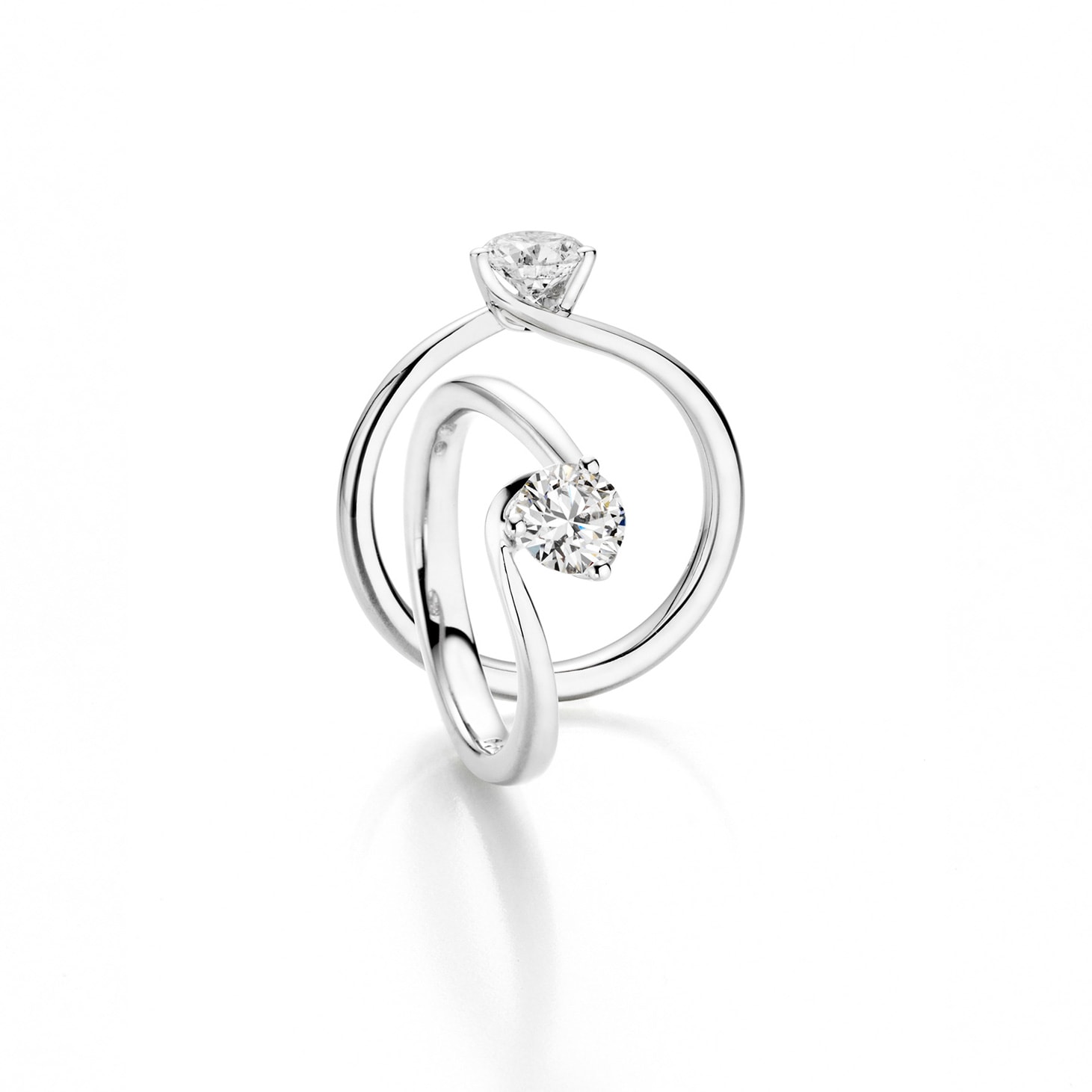 DDC Jahresring, Weißgold mit Diamant