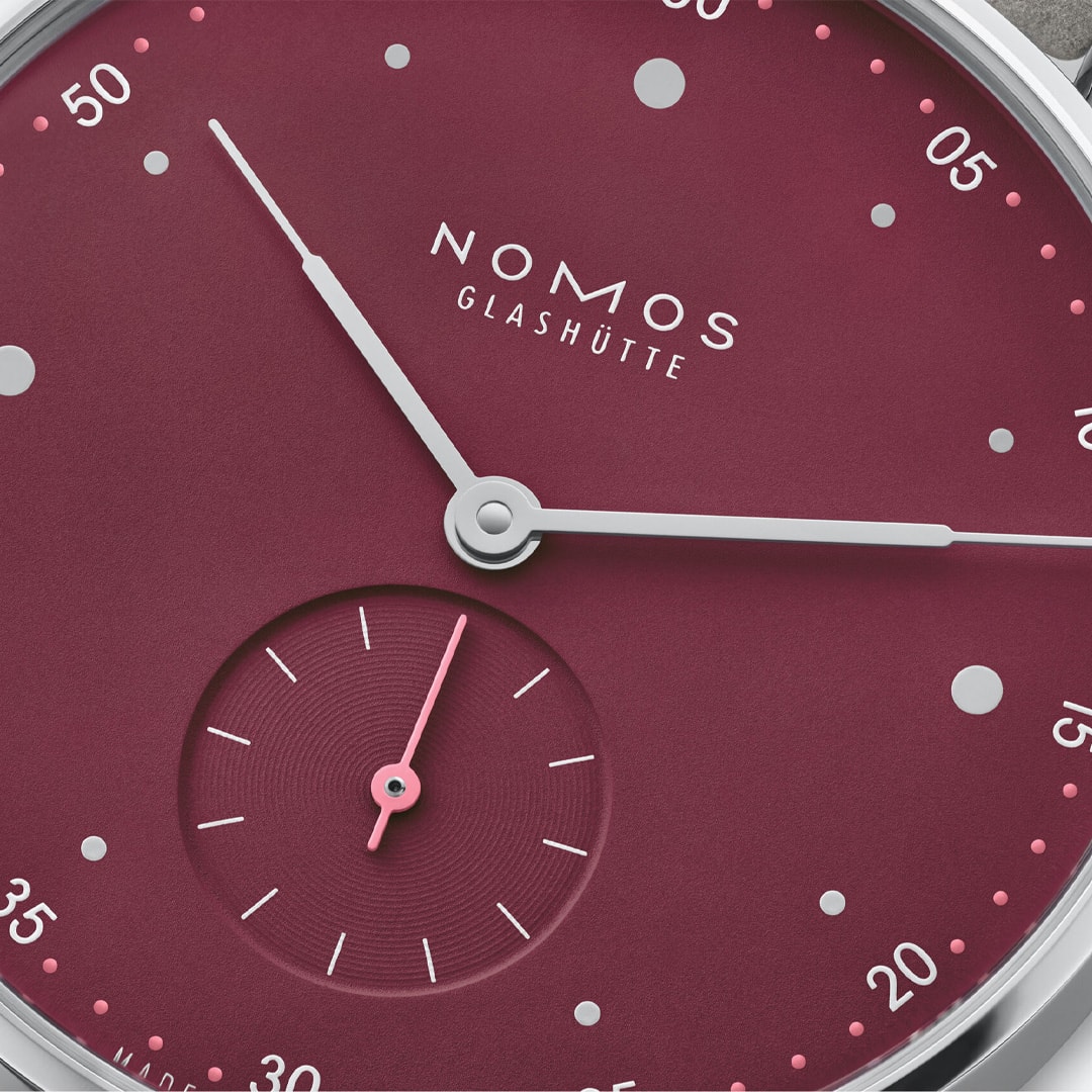 NOMOS Metro 33 muted red, 1123