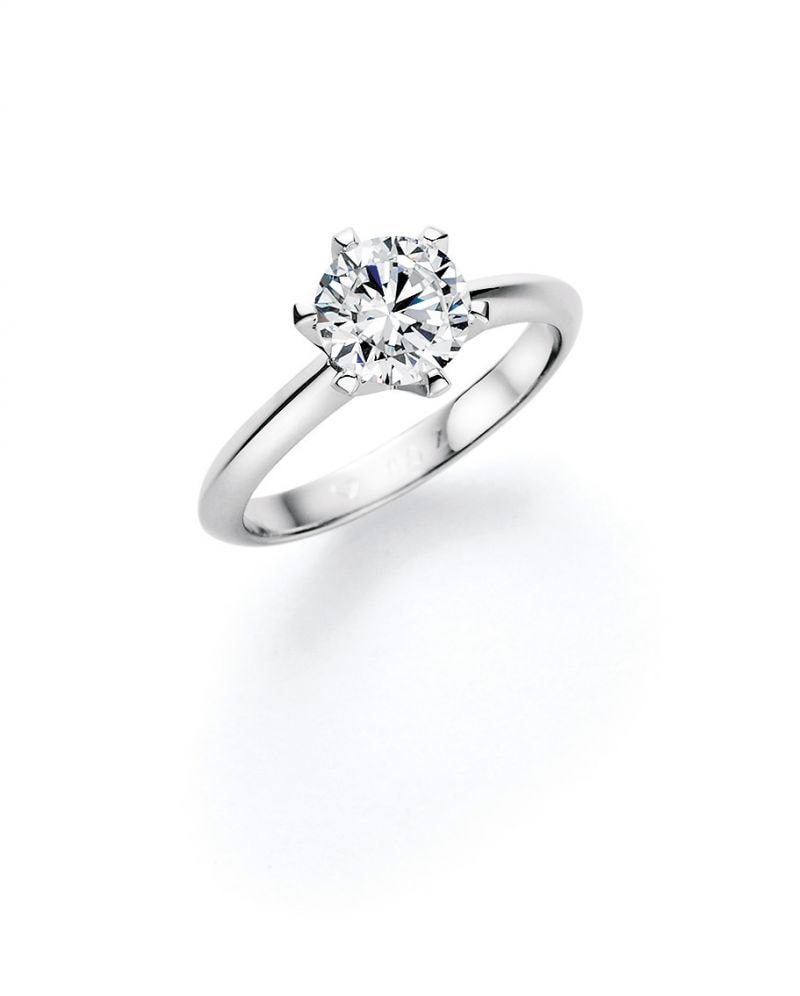 Verlobungsring in Weißgold mit Diamant