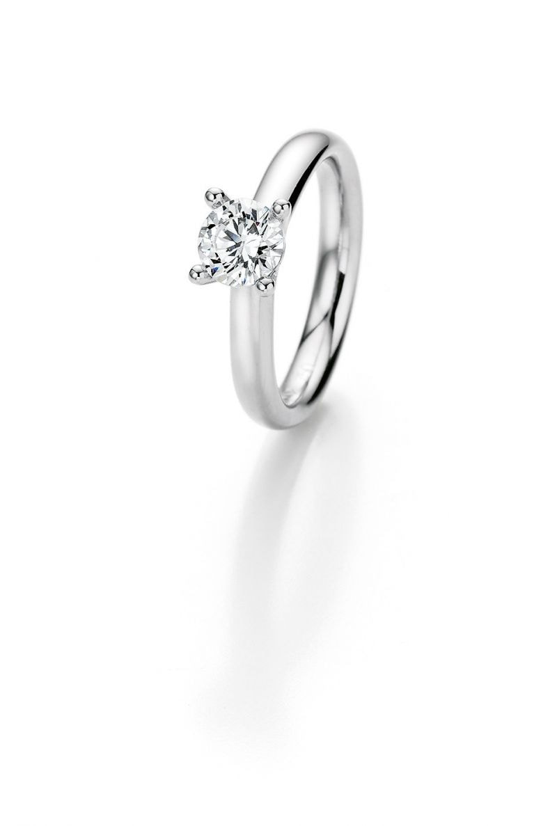 Verlobungsring in Weißgold mit Diamant