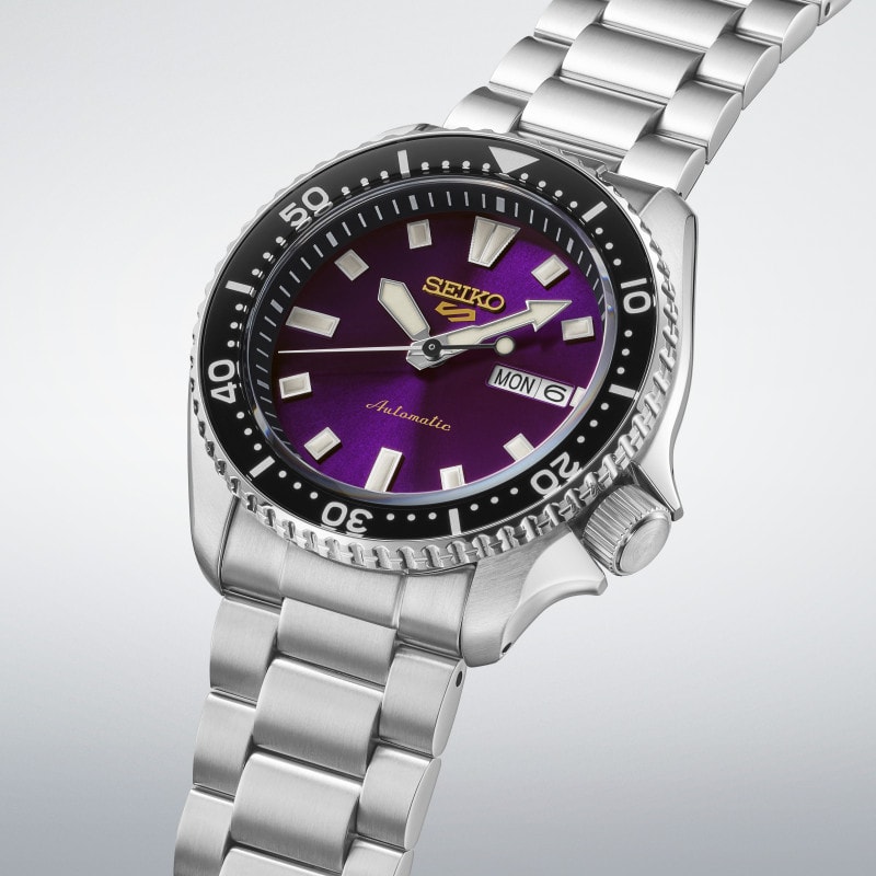 Seiko 5 Sports SKX „Edo-Purpur“ – Limited Edition zum 145. Jubiläum