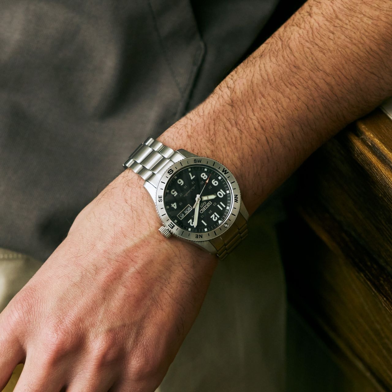 SEIKO 5 Sports HDB006K1 am Handgelenk