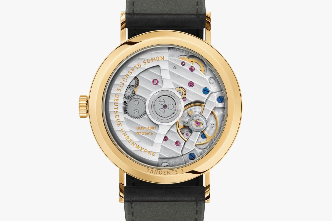 Blick durch den Glasboden auf das Manufakturwerk der NOMOS Tangente Gold neomatik