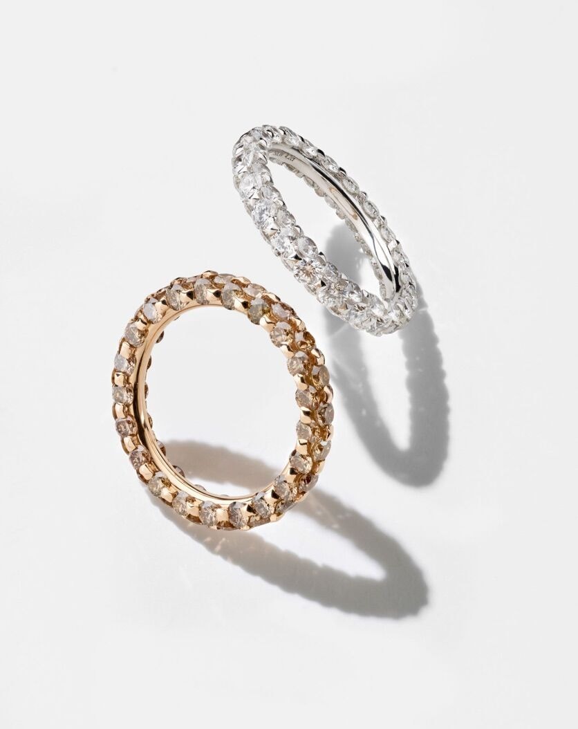 Zwei Memoire-Ringe The Ultimate in Rosé- und Weißgold, rundum mit Diamanten besetzt