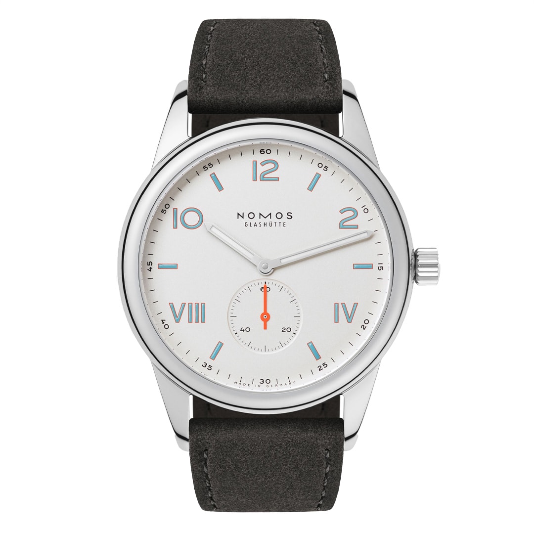 NOMOS Club Campus 38, 737